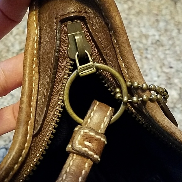 Authentic coach purse. - Picture 6 of 8